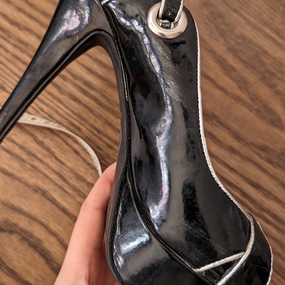 Black Heels - Picture 9 of 9